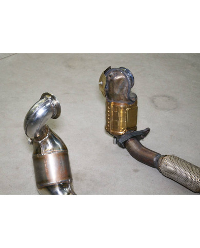 Downpipe con catalizzatore metallico